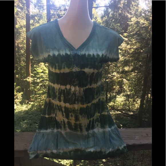 Tops - Greater Good , short sleeve tie dyed green t- top